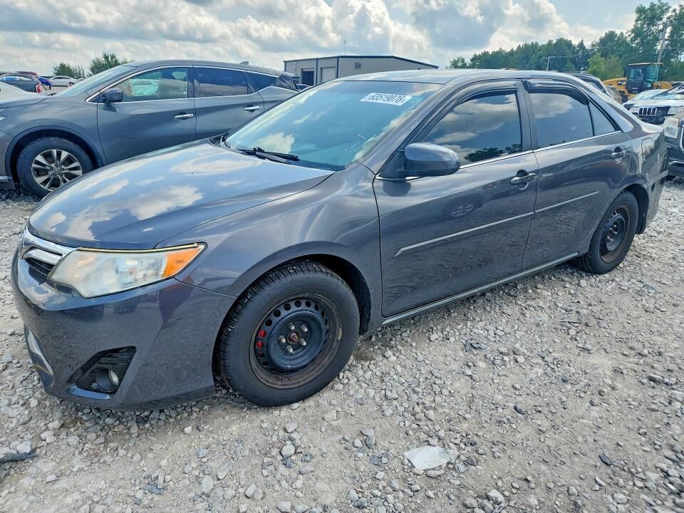 2013 TOYOTA Camry