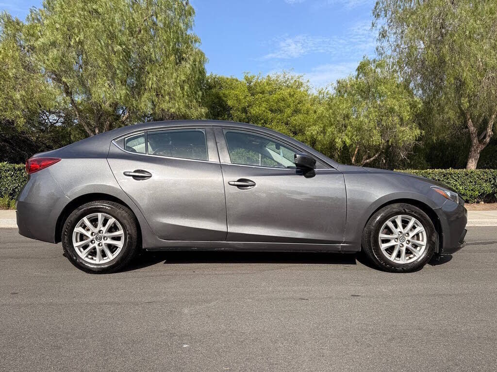 2016 MAZDA Mazda3
