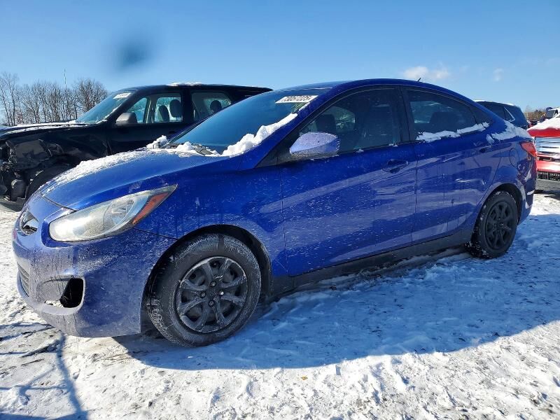 2013 HYUNDAI Accent