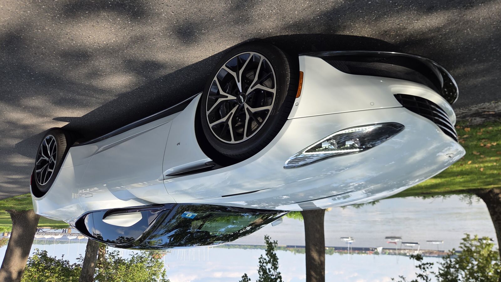 2017 ASTON MARTIN DB11