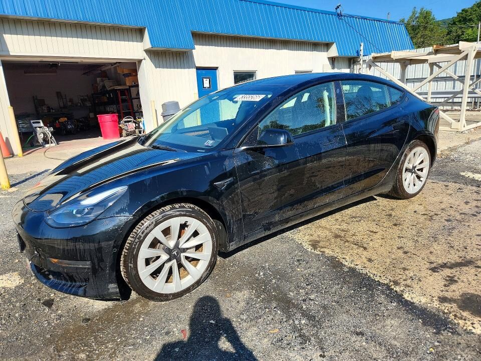 2022 TESLA Model 3