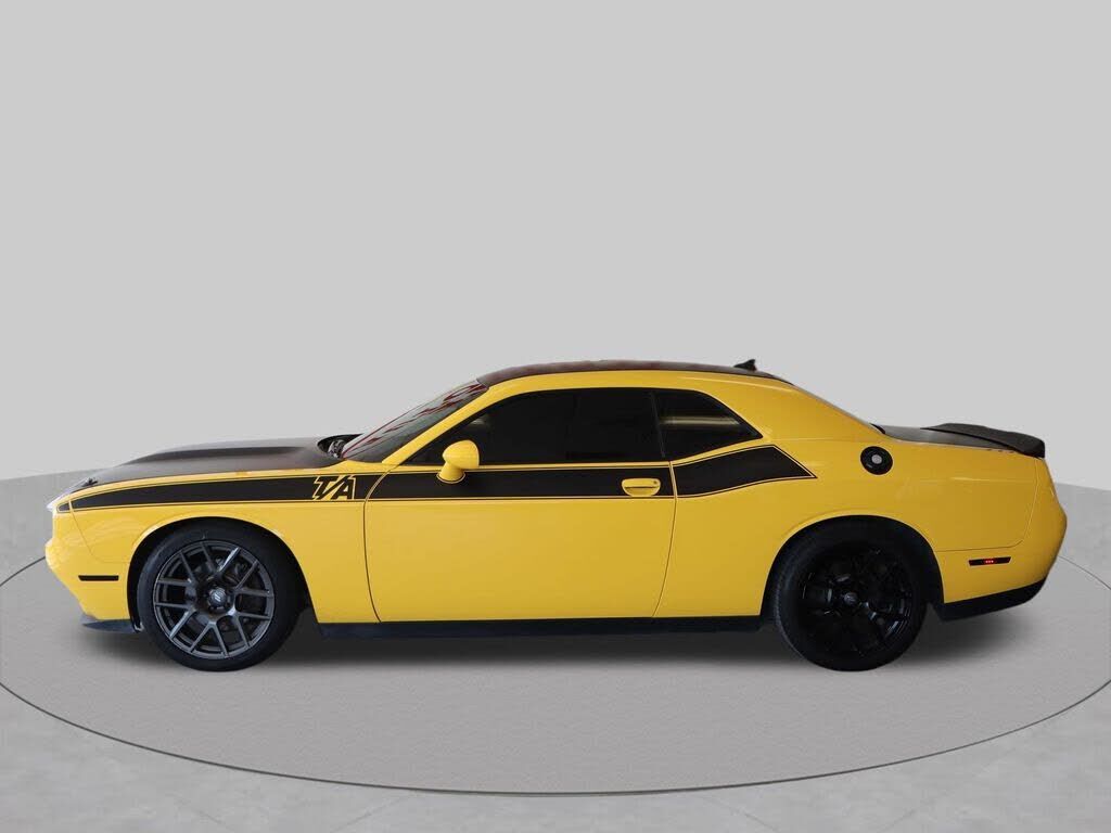 2017 DODGE Challenger