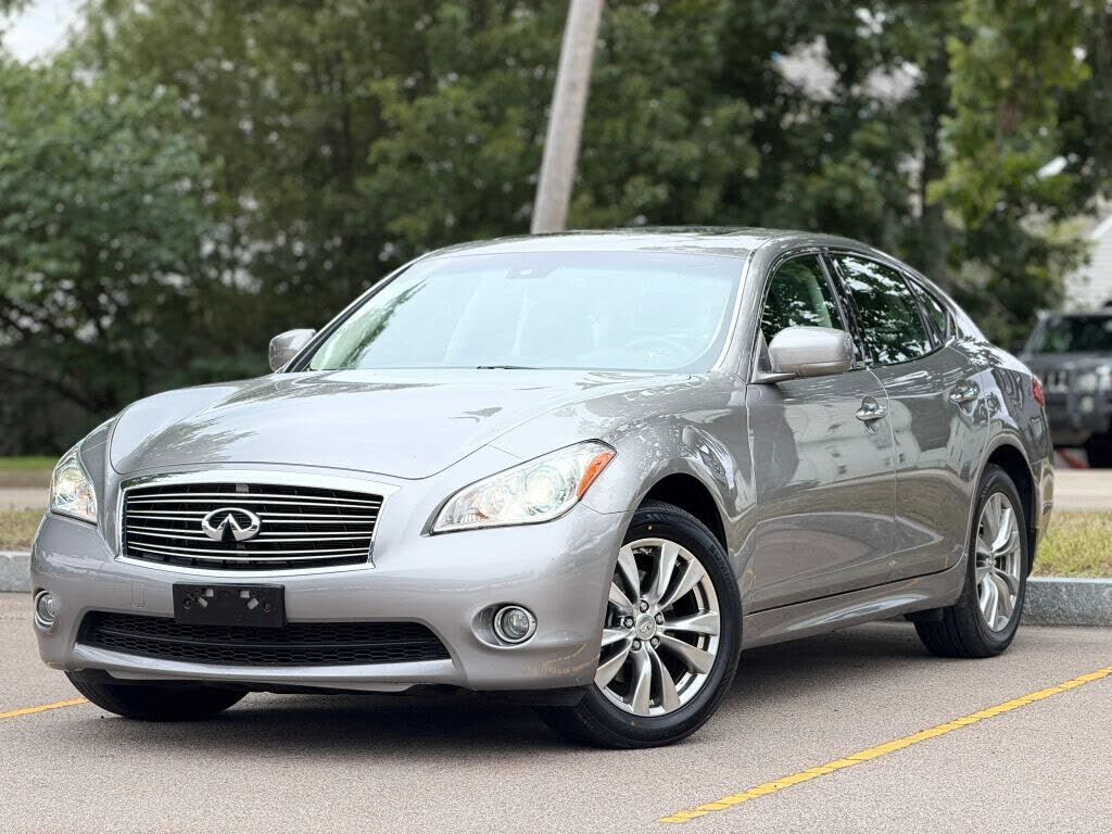 2013 INFINITI M37