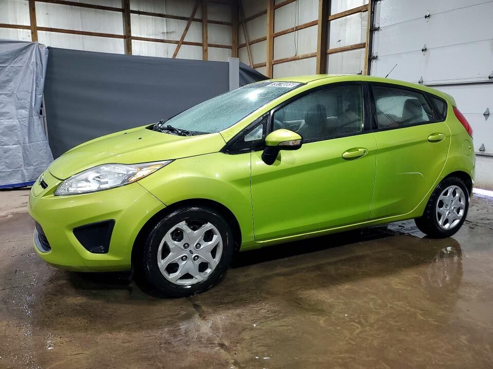 2013 FORD Fiesta