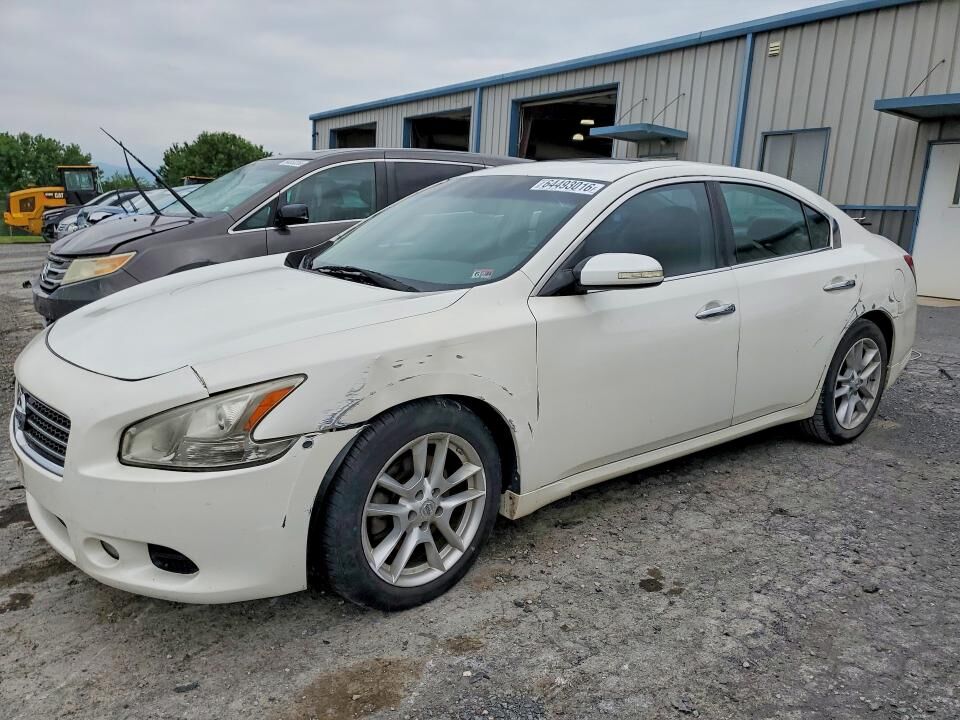 2010 NISSAN Maxima