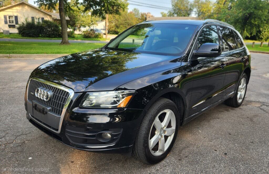 2011 AUDI Q5