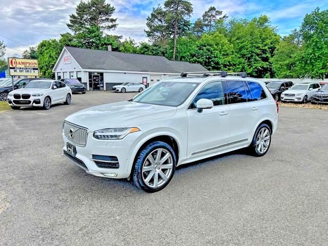 2019 VOLVO XC90