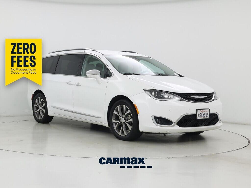 2017 CHRYSLER Pacifica