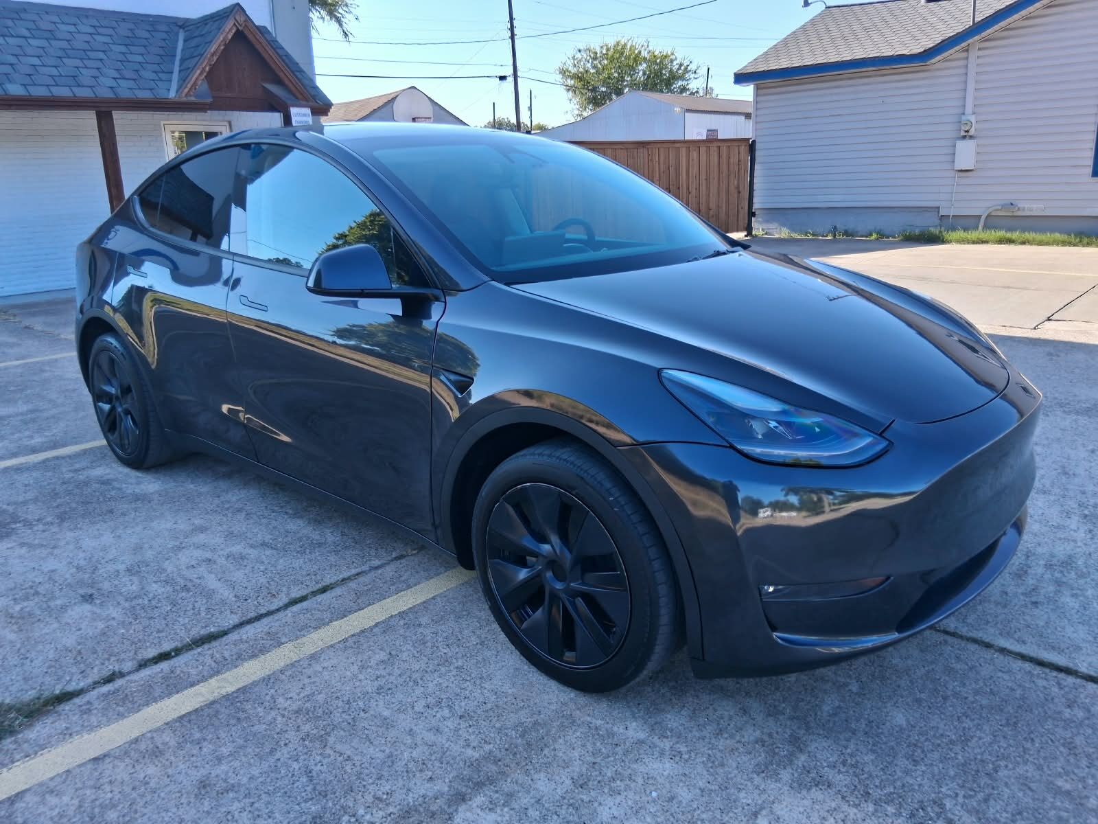 2024 TESLA Model Y