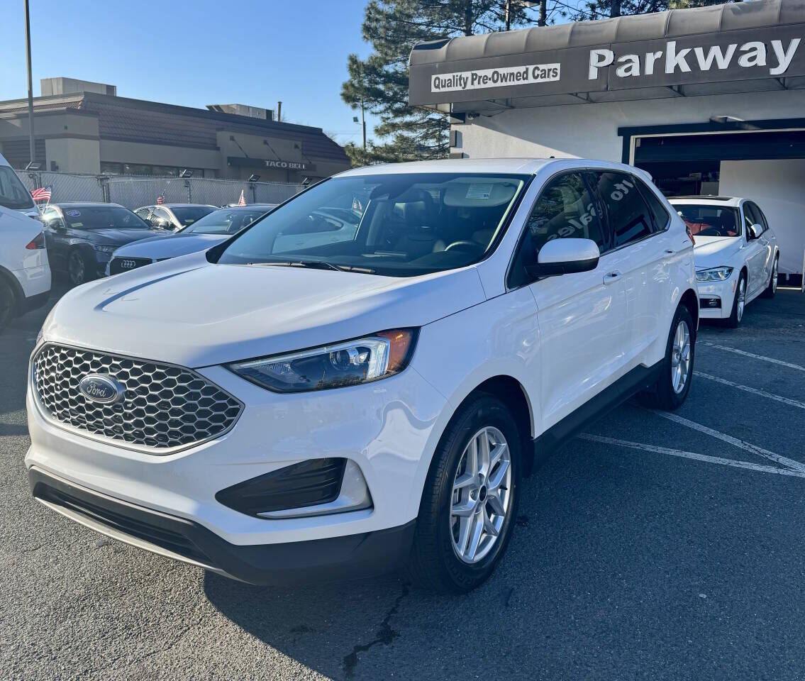 2023 FORD Edge