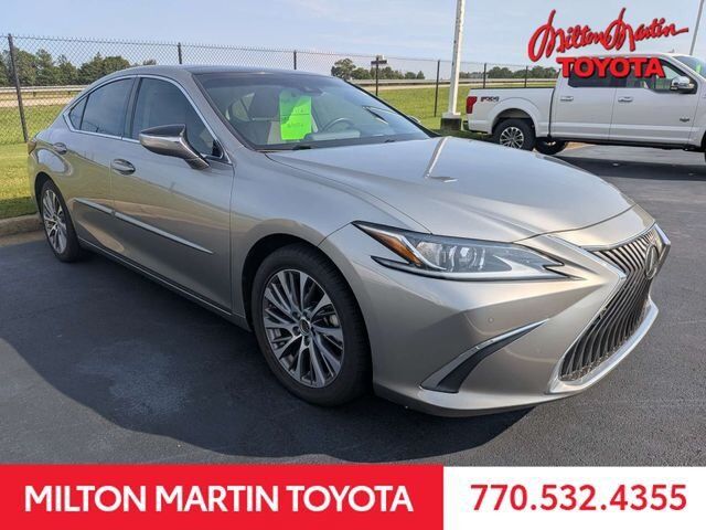2019 LEXUS ES