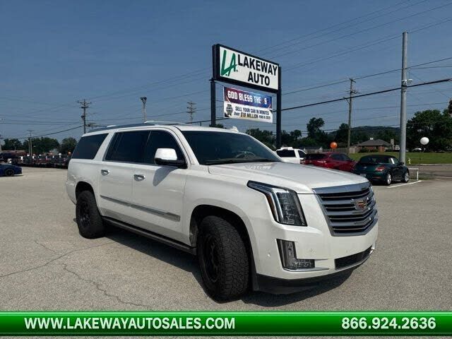 2017 CADILLAC Escalade ESV