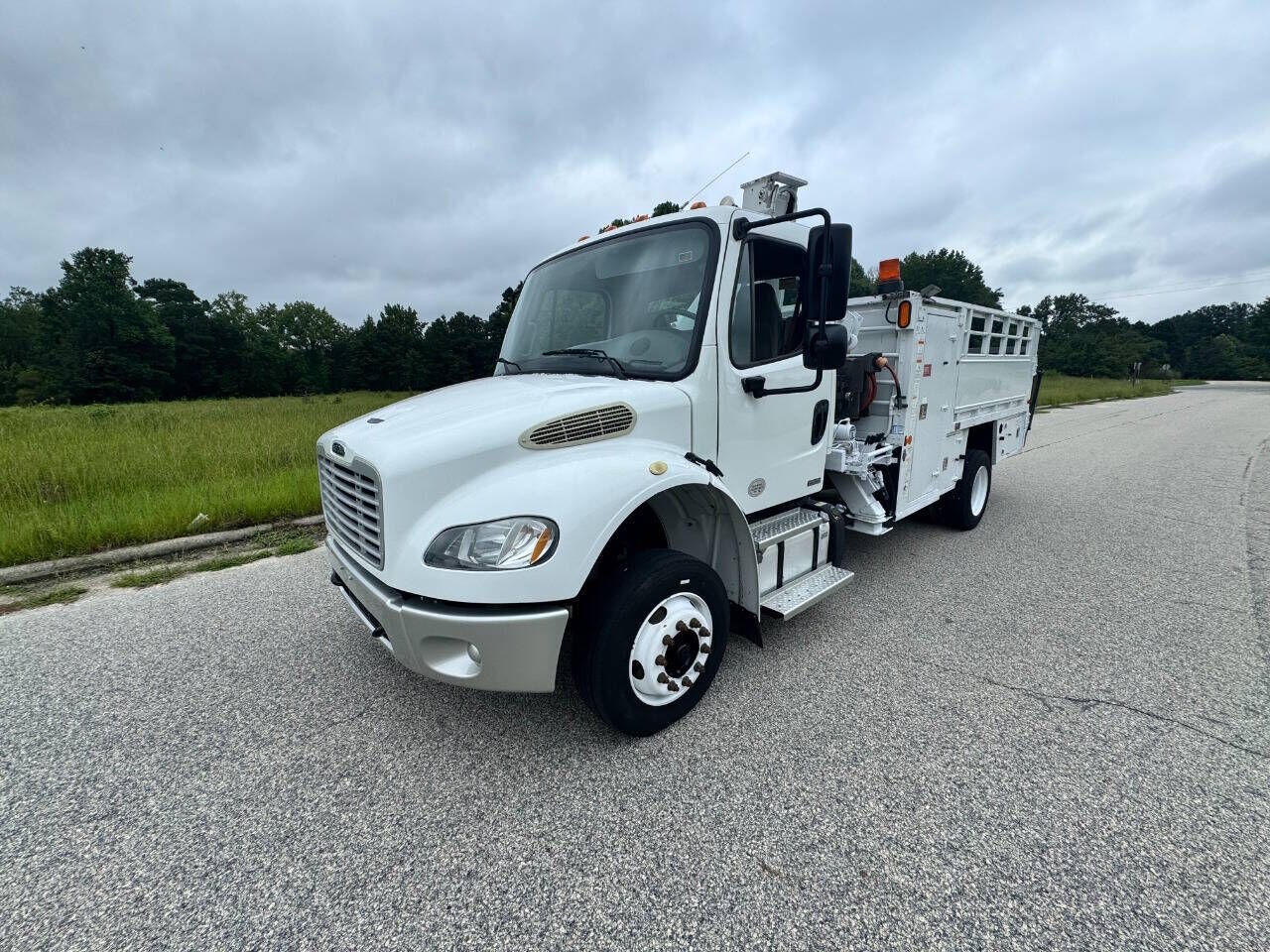 2012 FREIGHTLINER M2
