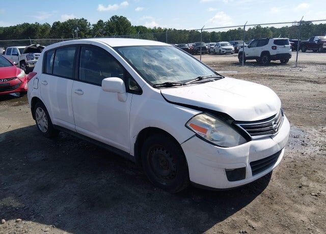 2010 NISSAN Versa