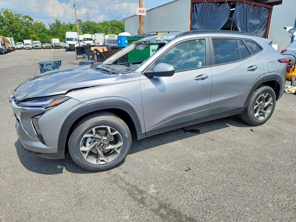 2026 CHEVROLET Trax