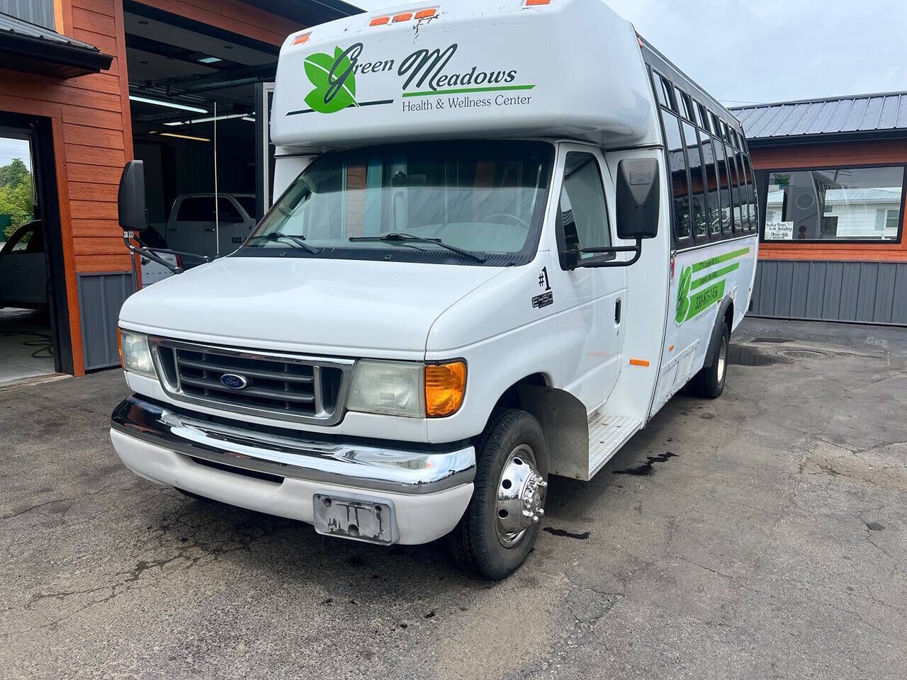 2003 FORD E-450