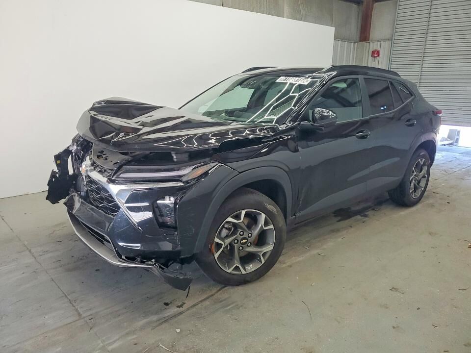 2025 CHEVROLET Trax
