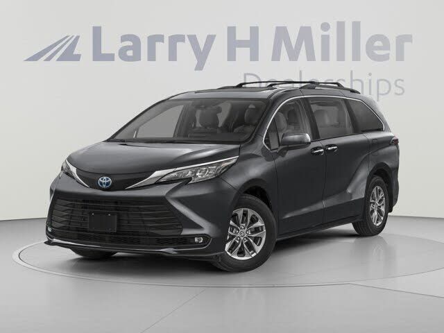 2025 TOYOTA Sienna