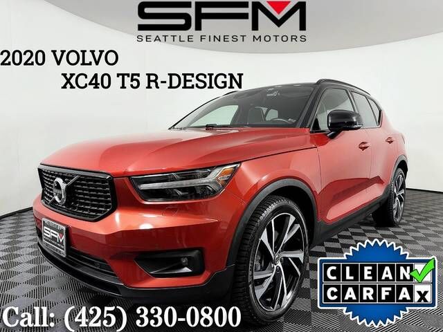 2020 VOLVO XC40