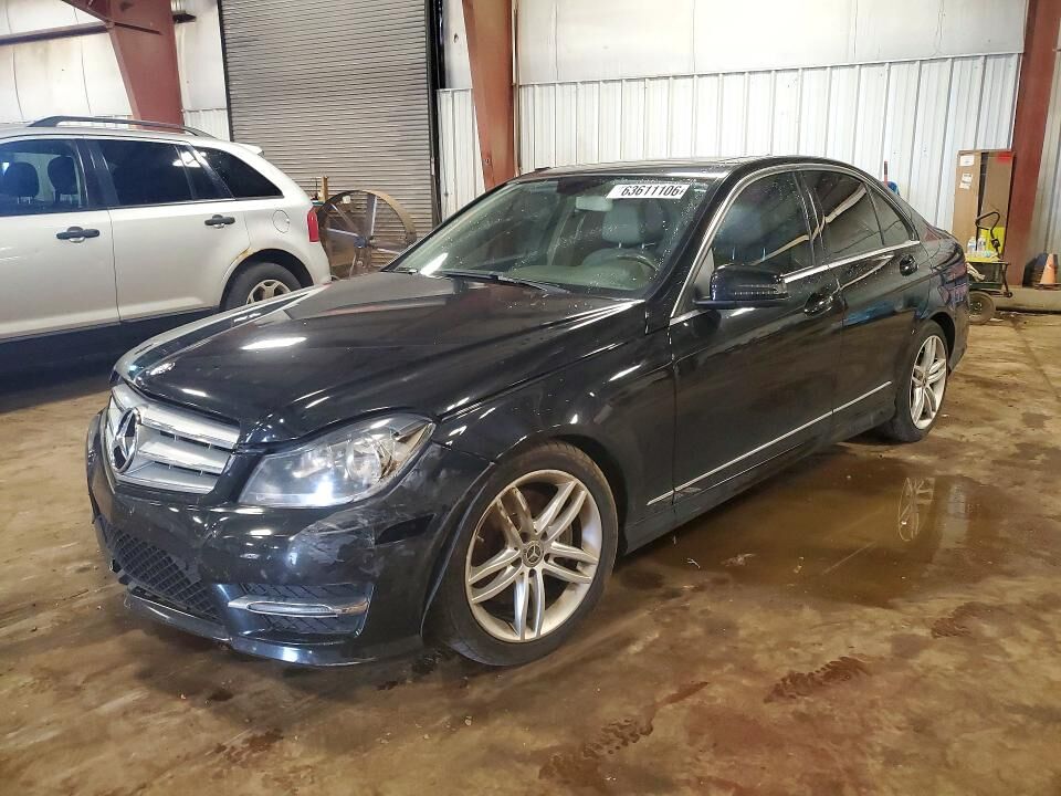 2013 MERCEDES-BENZ C-Class