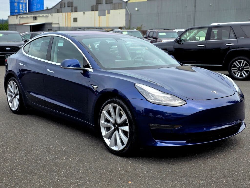 2018 TESLA Model 3