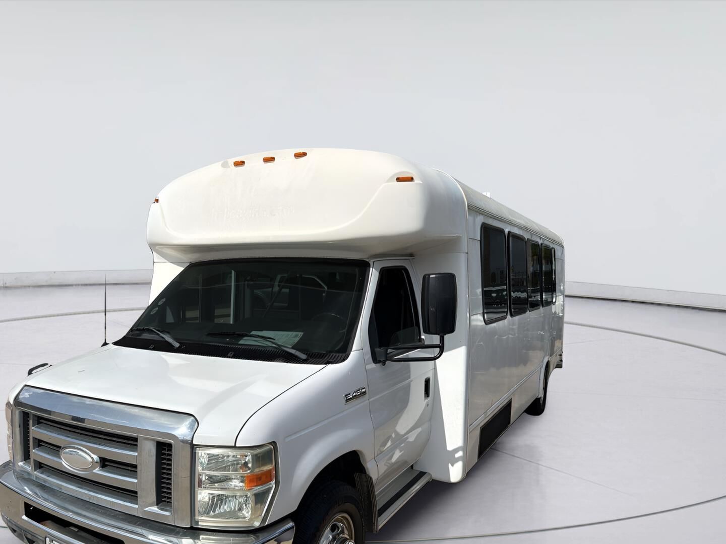 2015 FORD E-450