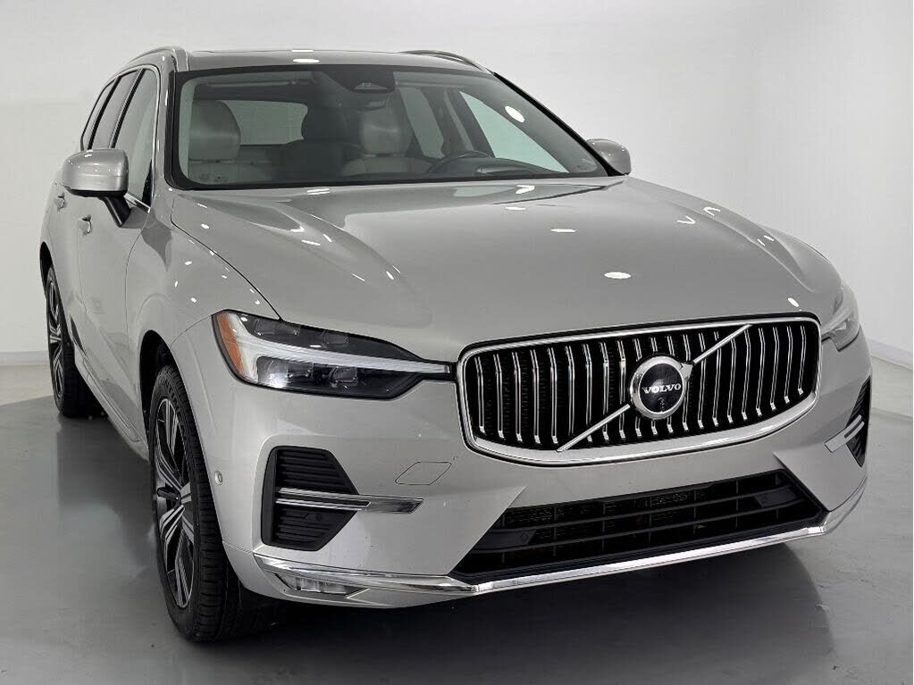 2023 VOLVO XC60