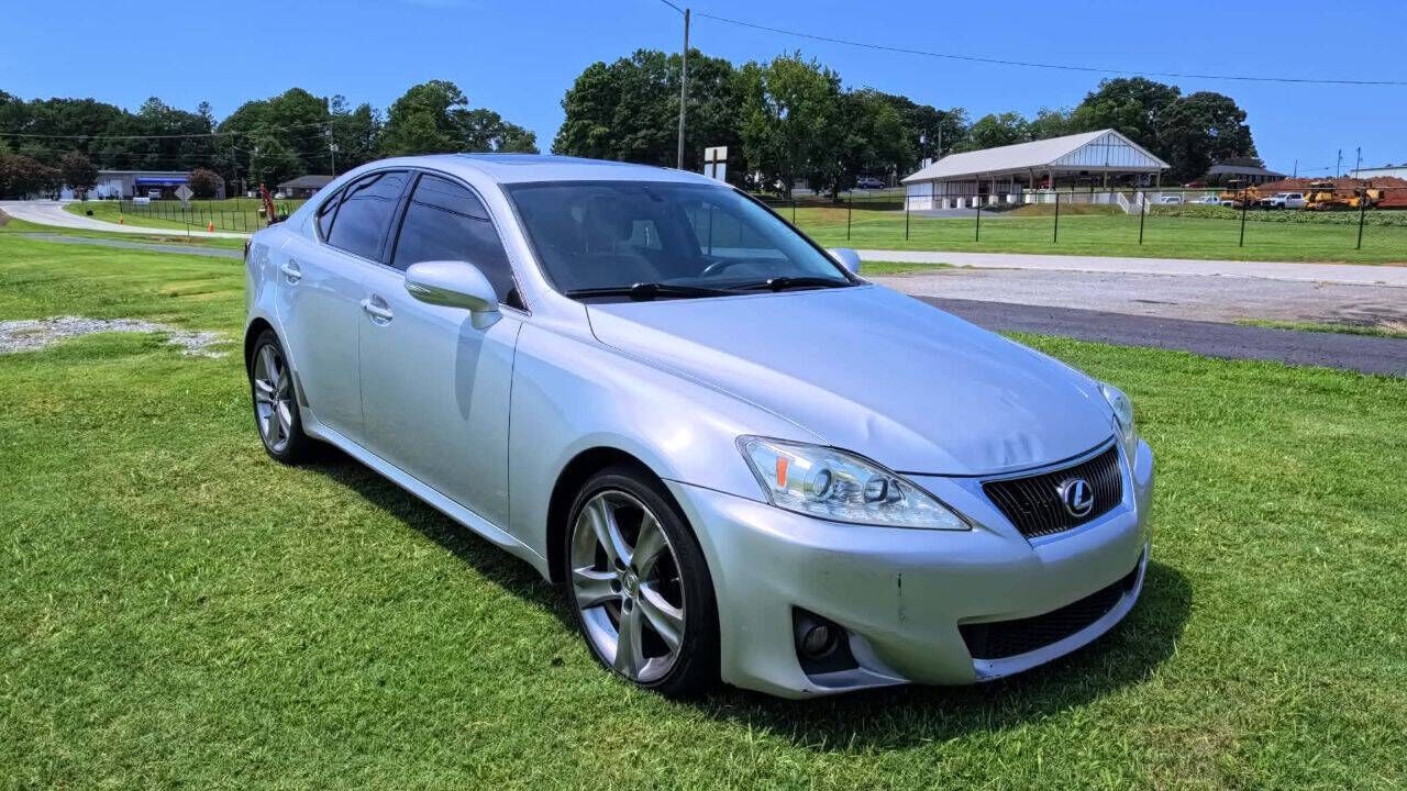 2011 LEXUS IS