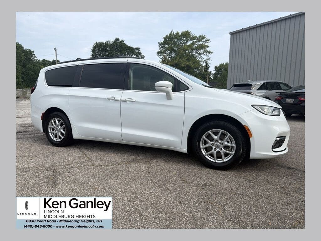 2022 CHRYSLER Pacifica