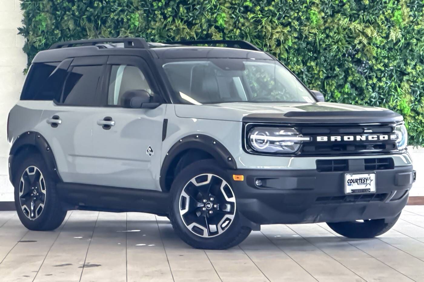 2022 FORD Bronco
