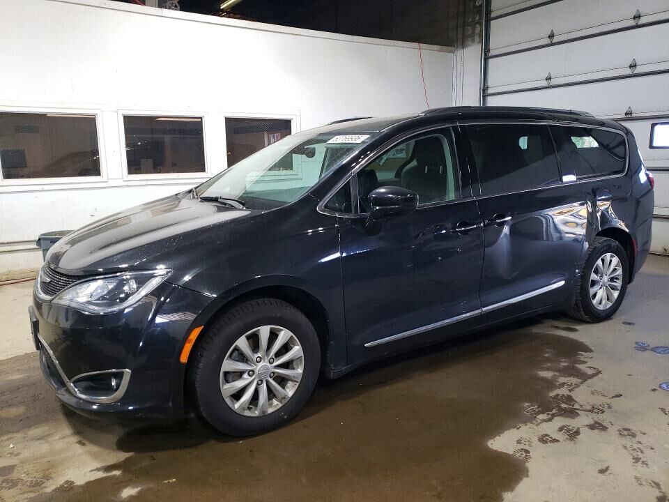 2019 CHRYSLER Pacifica