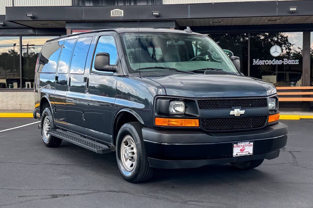 2017 CHEVROLET Express