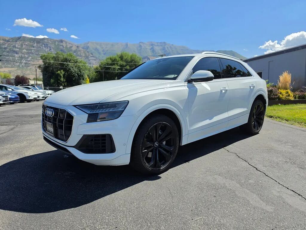 2019 AUDI Q8