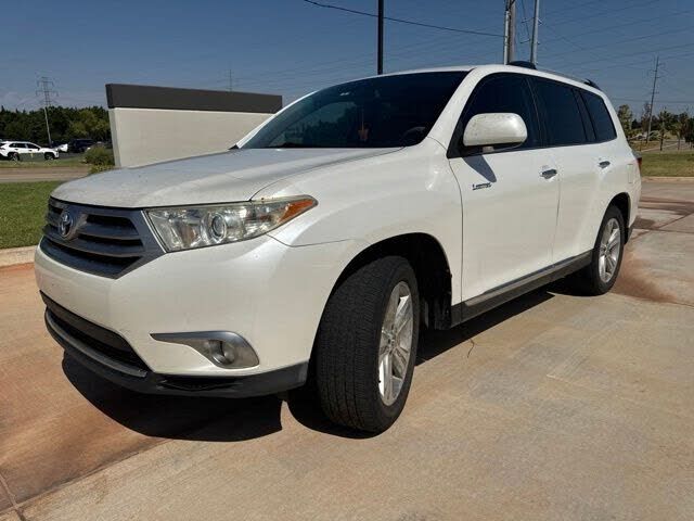 2011 TOYOTA Highlander