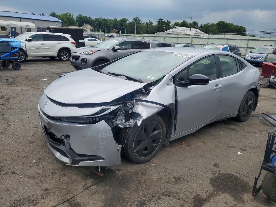 2024 TOYOTA Prius