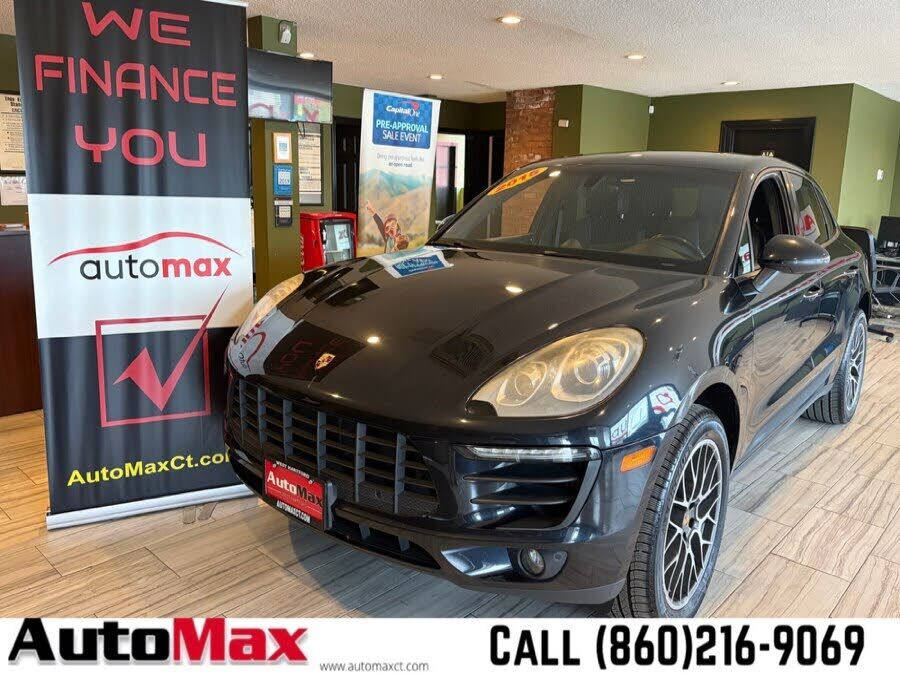 2015 PORSCHE Macan