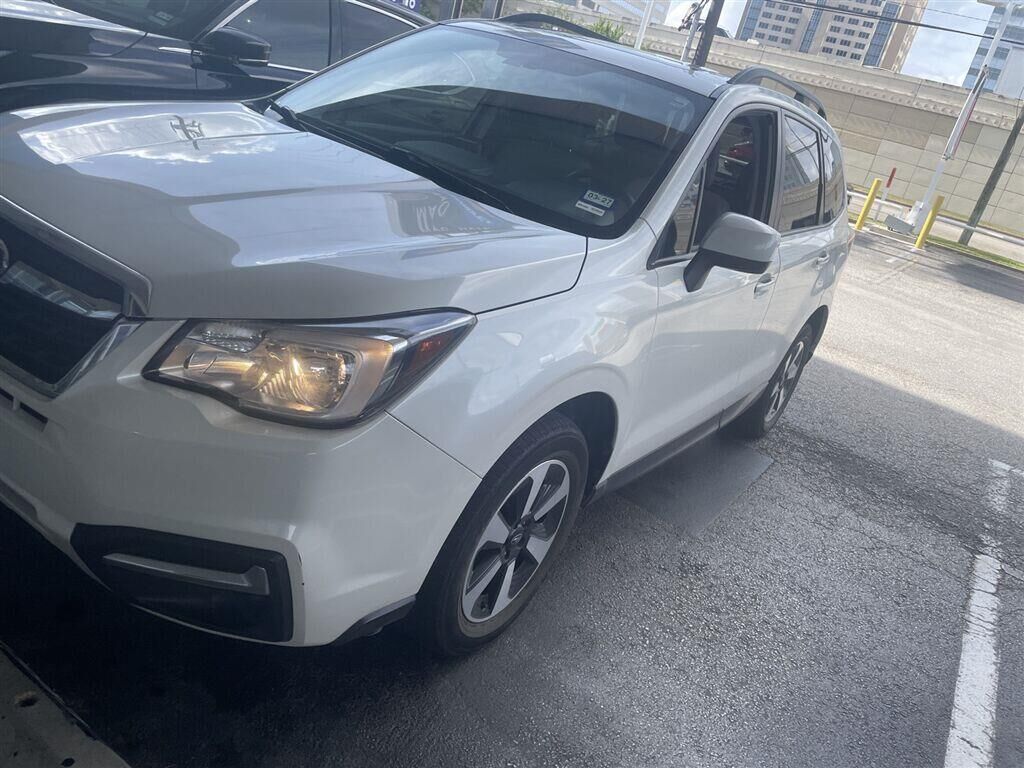 2018 SUBARU Forester