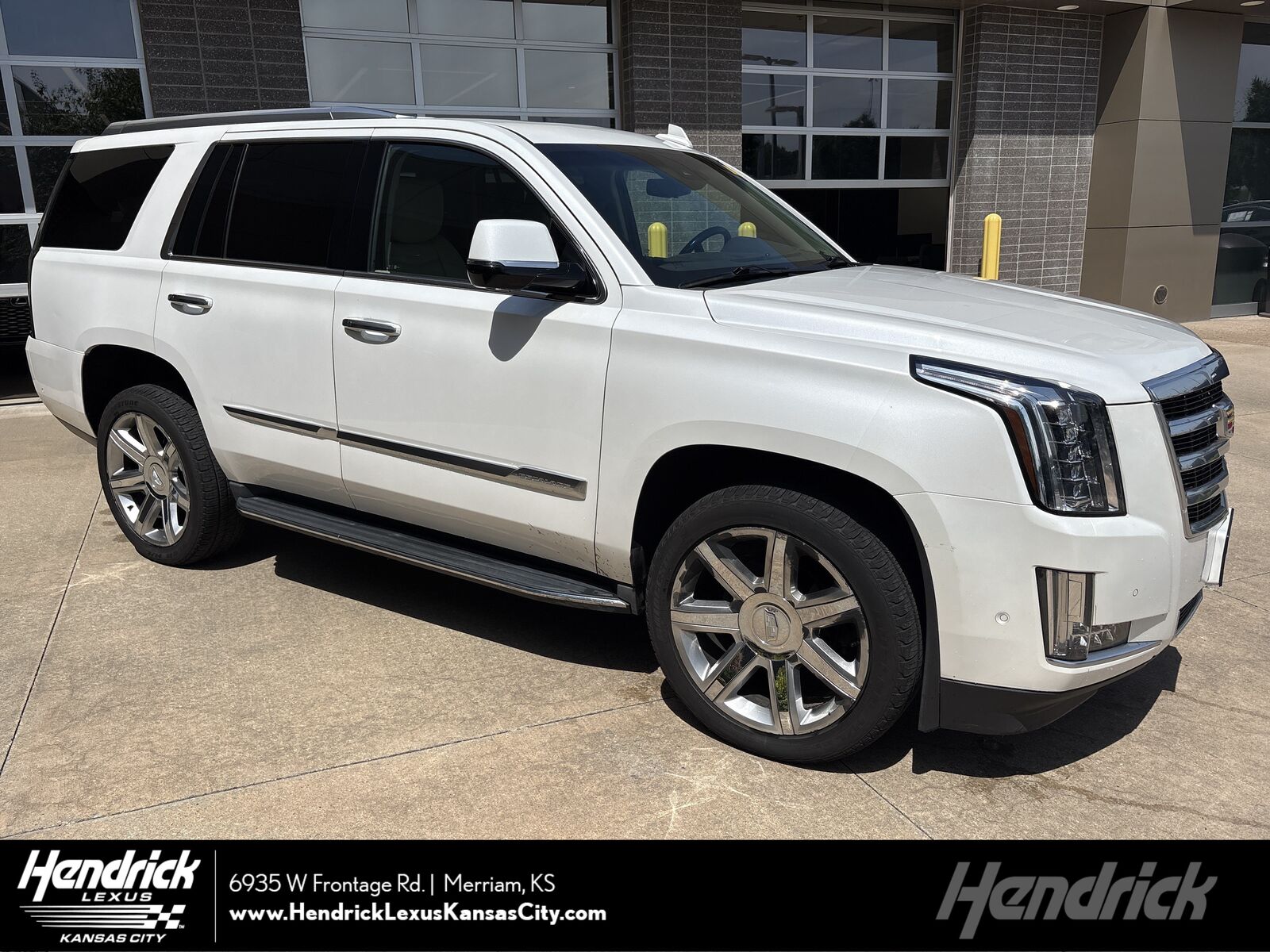 2017 CADILLAC Escalade