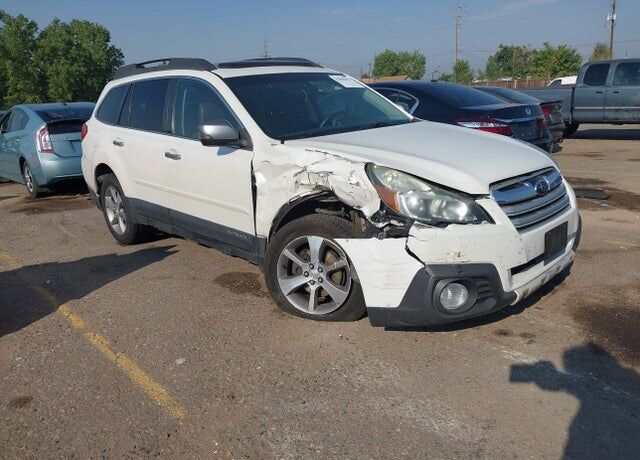 2013 SUBARU Outback