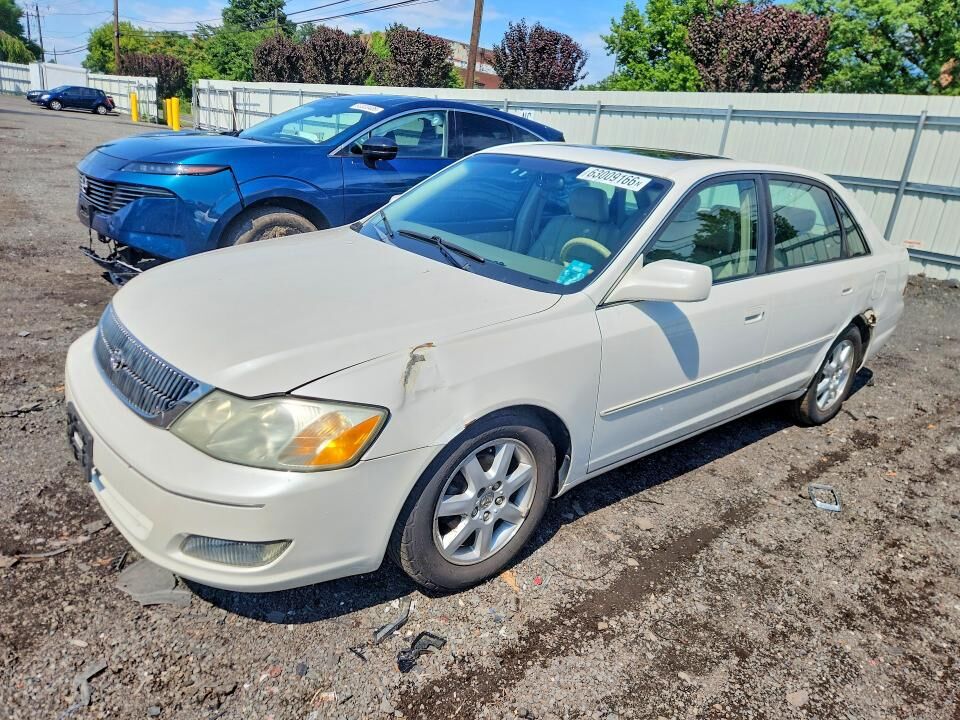 2001 TOYOTA Avalon