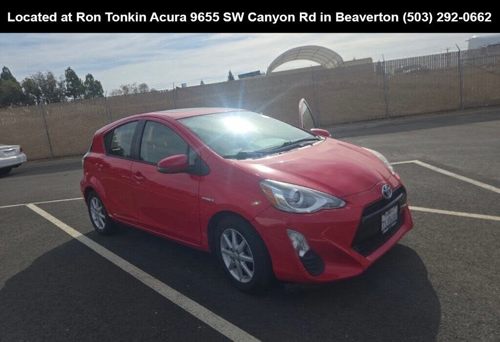 2016 TOYOTA Prius