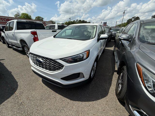 2023 FORD Edge