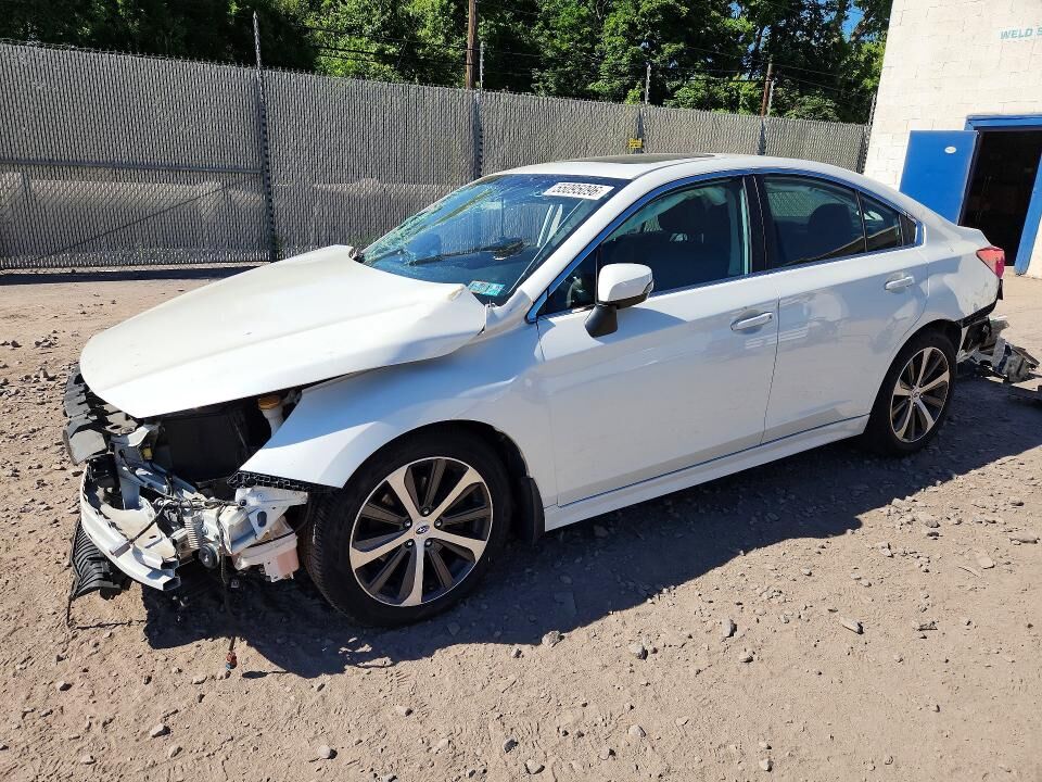 2015 SUBARU Legacy
