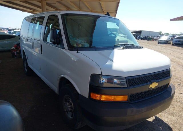 2020 CHEVROLET Express