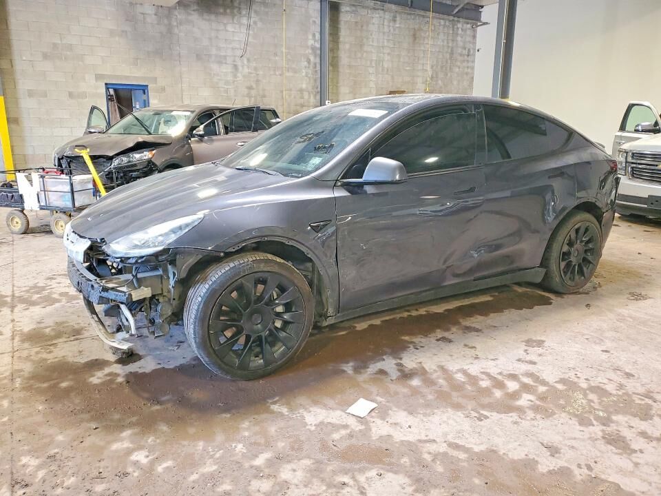 2021 TESLA Model Y