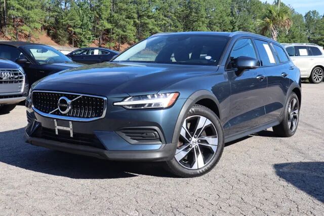 2020 VOLVO V60CC