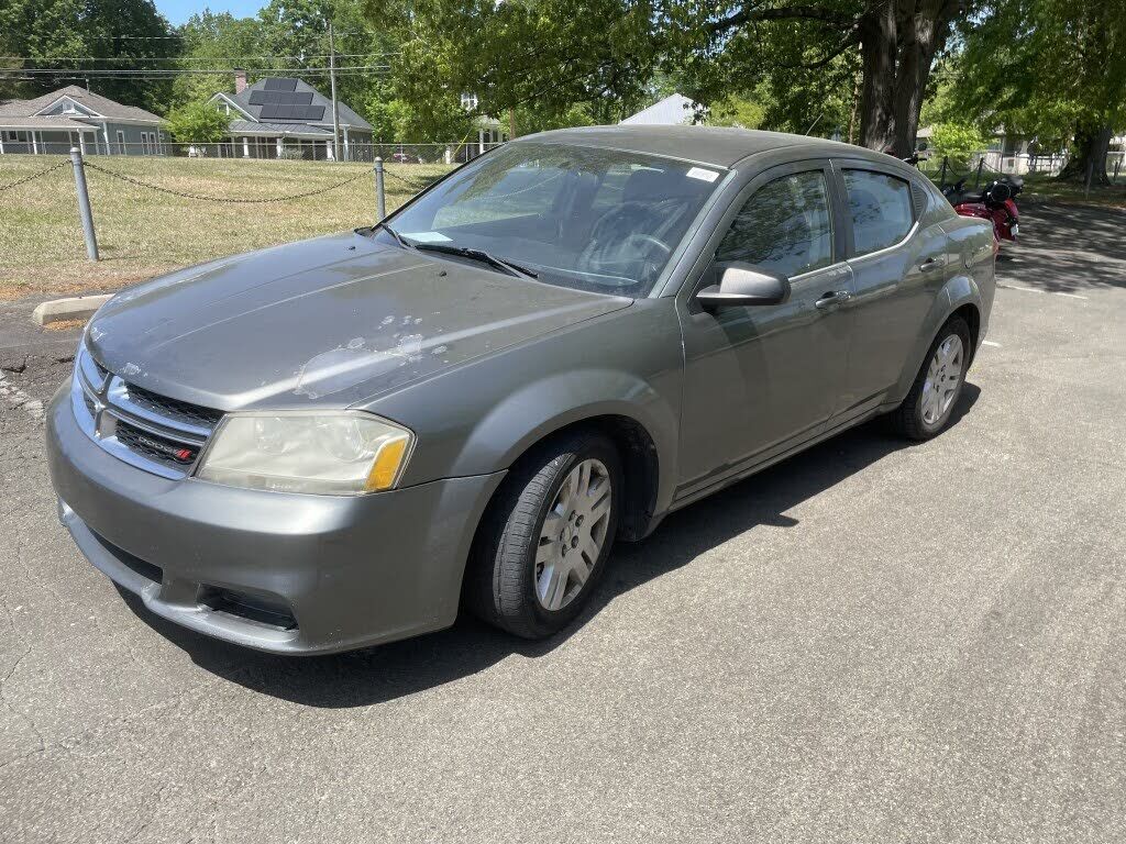 2013 DODGE Avenger