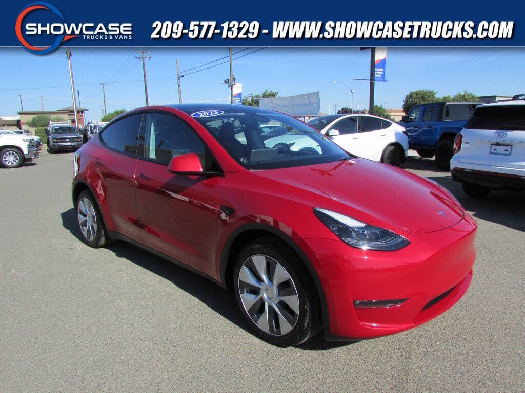2023 TESLA Model Y
