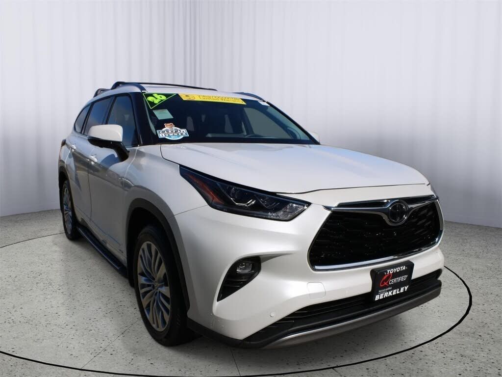 2026 TOYOTA Highlander