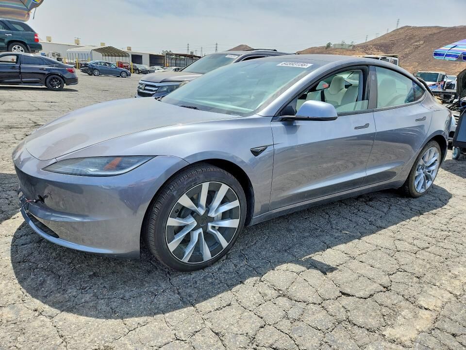 2025 TESLA Model 3